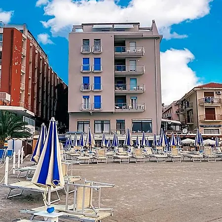 Maremola 2*