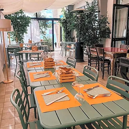 Maremola Hotel